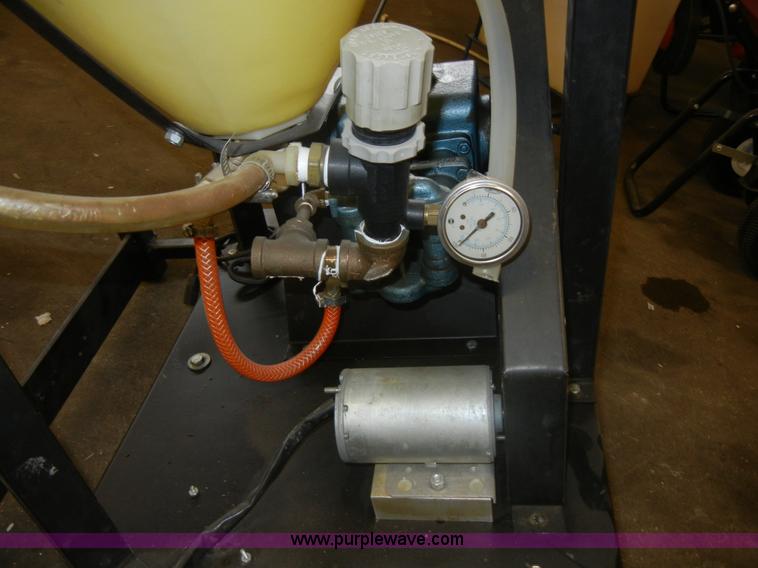 image for item F9318 15 gallon liquid mixing tank with stand