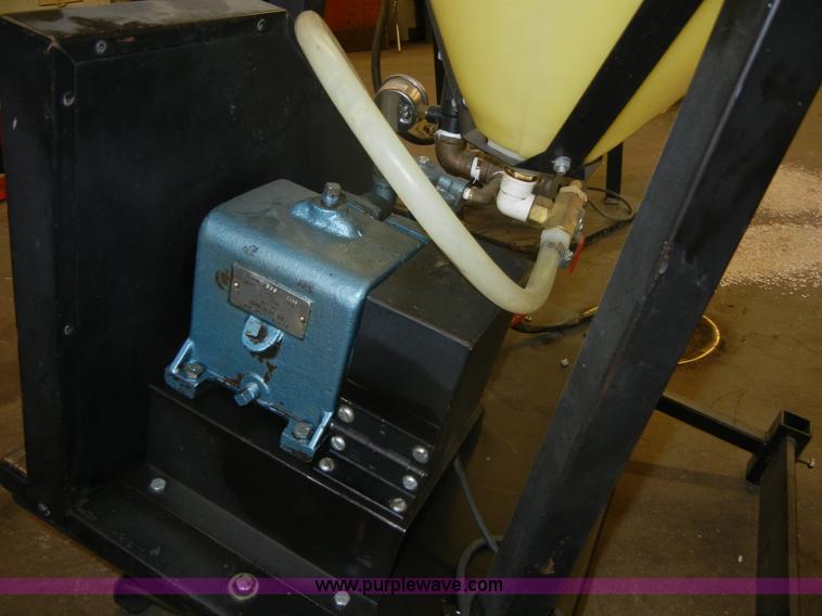 image for item F9318 15 gallon liquid mixing tank with stand