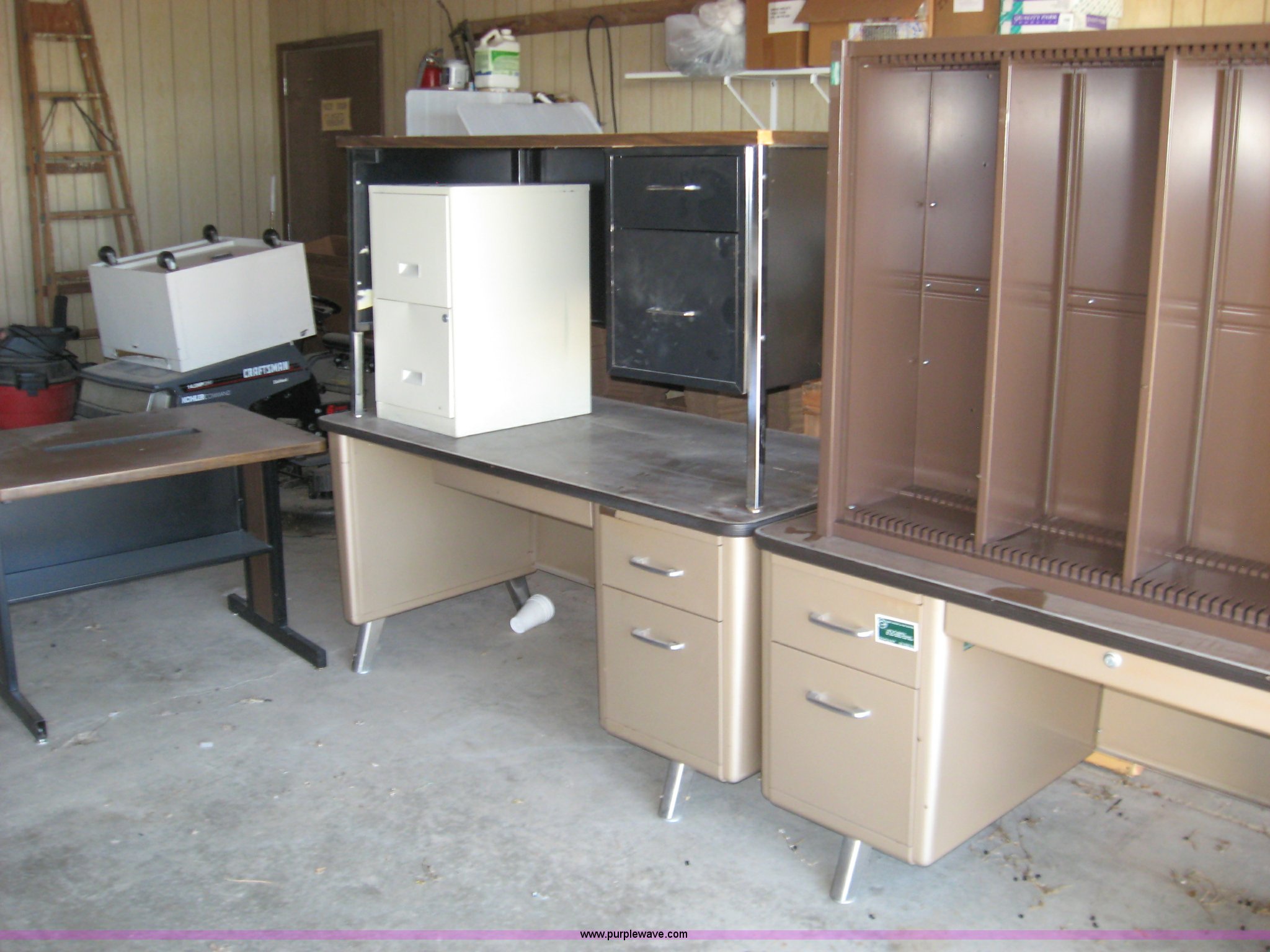 Assorted office furniture in Hays, KS Item A1316 sold Purple Wave