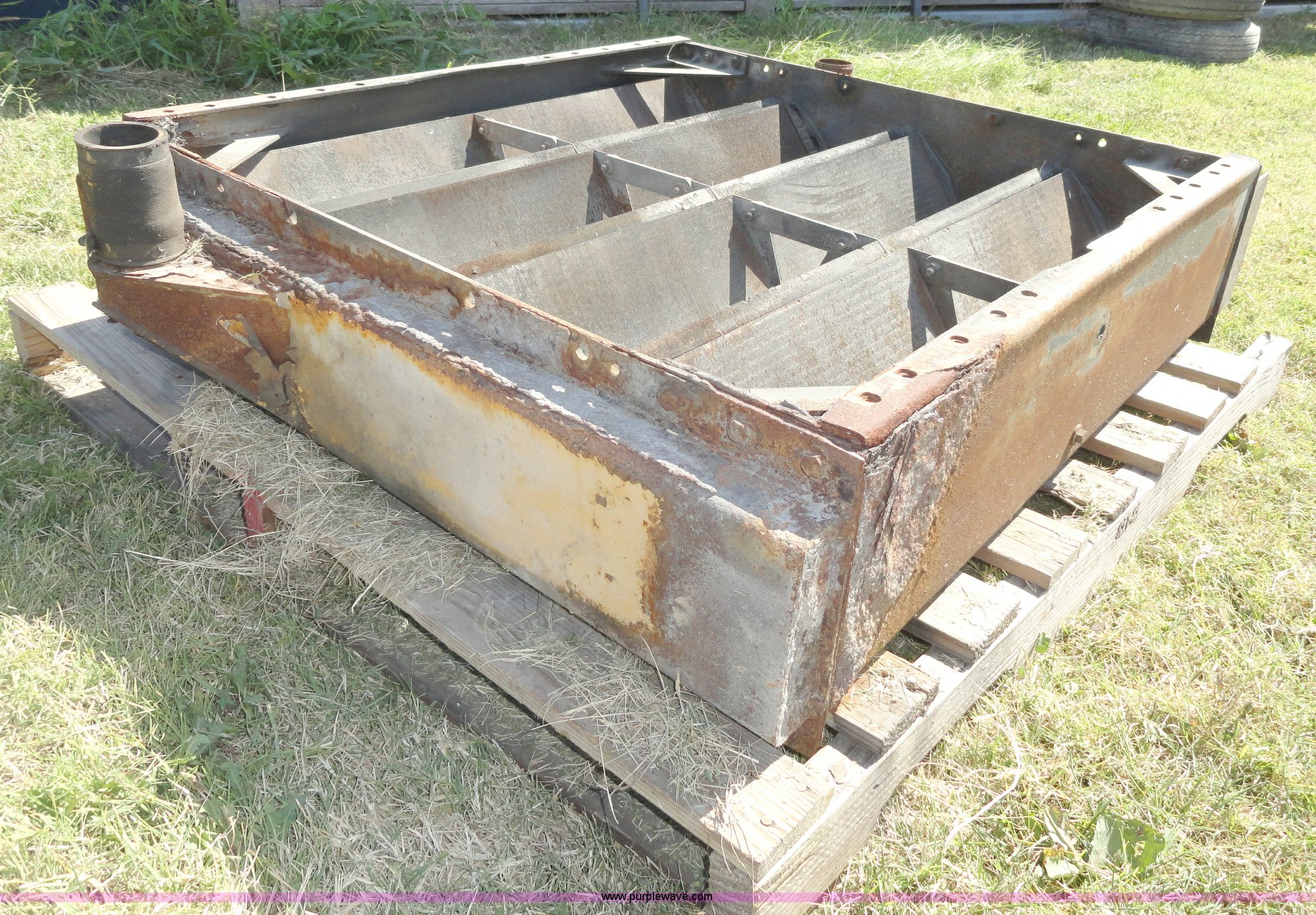 1986 Caterpillar 950B folded core radiator in Shawnee, KS | Item F9338 ...