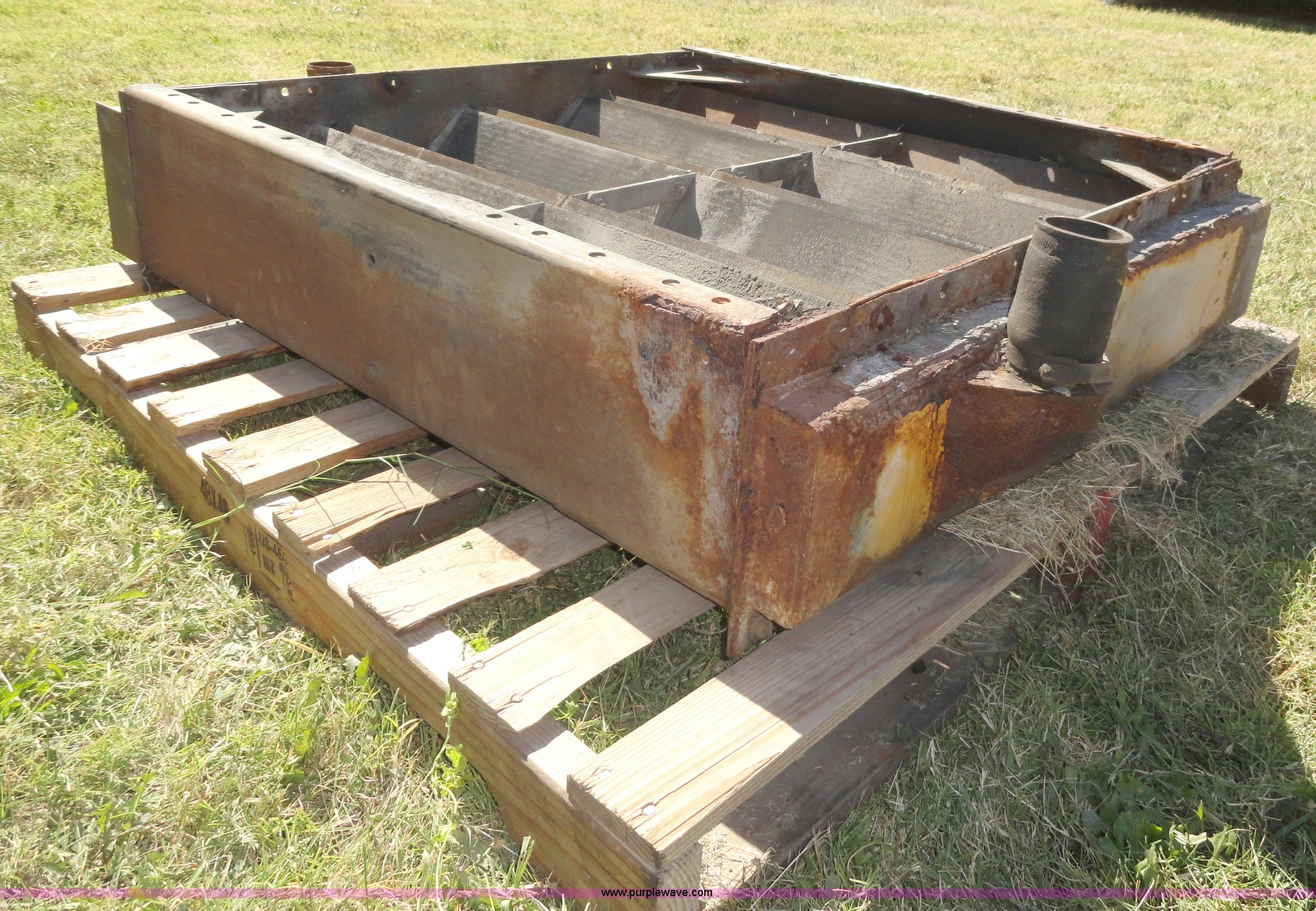 1986 Caterpillar 950B folded core radiator in Shawnee, KS | Item F9338 ...