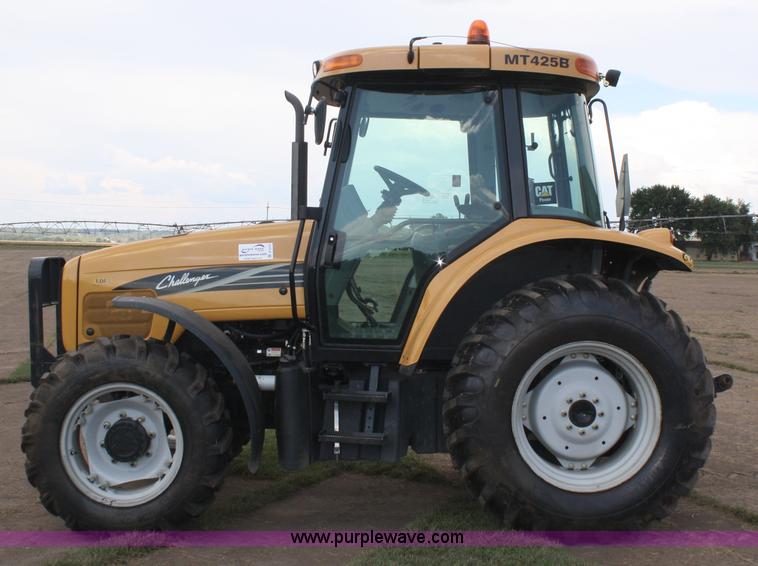 image for item A2319 2008 Challenger MT425B tractor