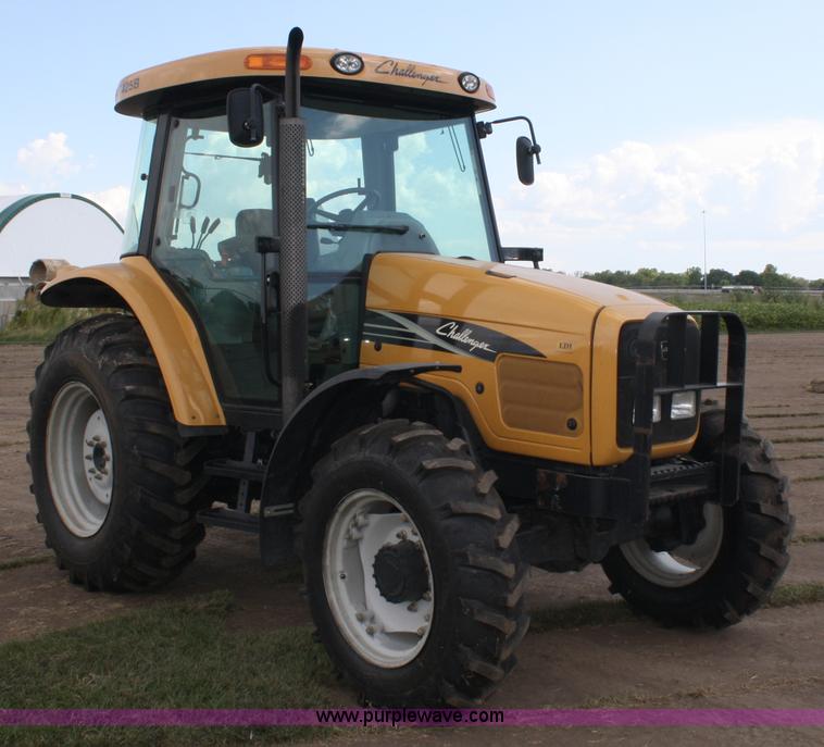 image for item A2319 2008 Challenger MT425B tractor