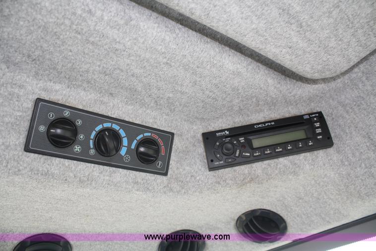 image for item A2319 2008 Challenger MT425B tractor