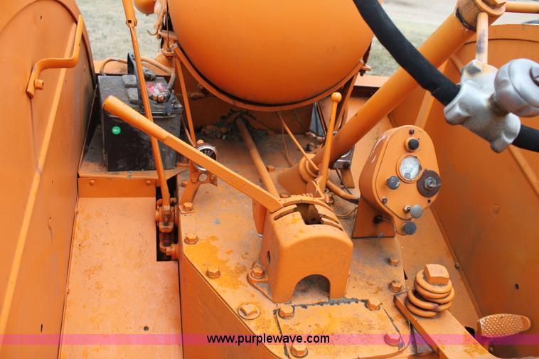 image for item A2841 Minneapolis Moline tractor