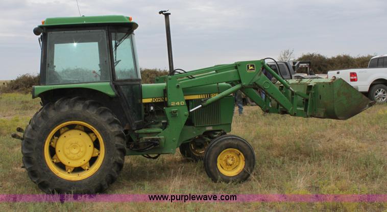 image for item A2843 1984 John Deere 2550 tractor