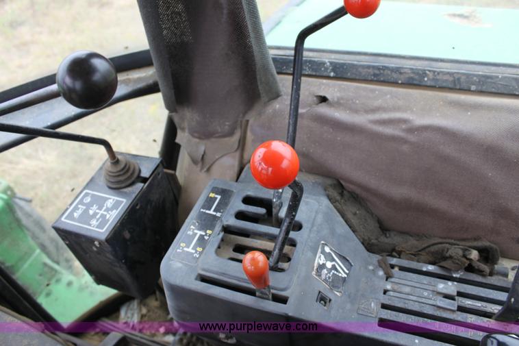 image for item A2843 1984 John Deere 2550 tractor