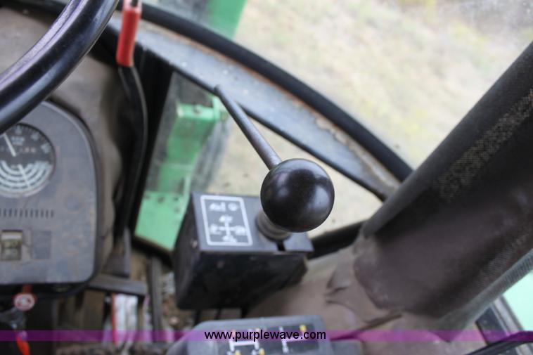 image for item A2843 1984 John Deere 2550 tractor