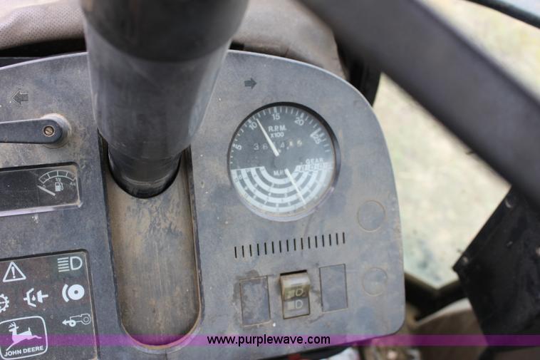 image for item A2843 1984 John Deere 2550 tractor