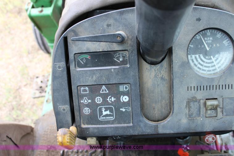 image for item A2843 1984 John Deere 2550 tractor