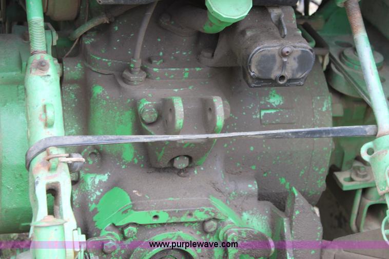 image for item A2843 1984 John Deere 2550 tractor