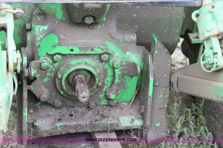 image for item A2843 1984 John Deere 2550 tractor
