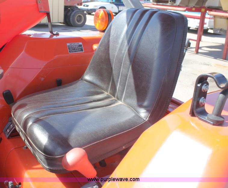 image for item A2851 1995 Kubota L4200GST MFWD tractor