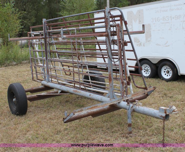 image for item A2858 Stroberg 10' portable panel trailer