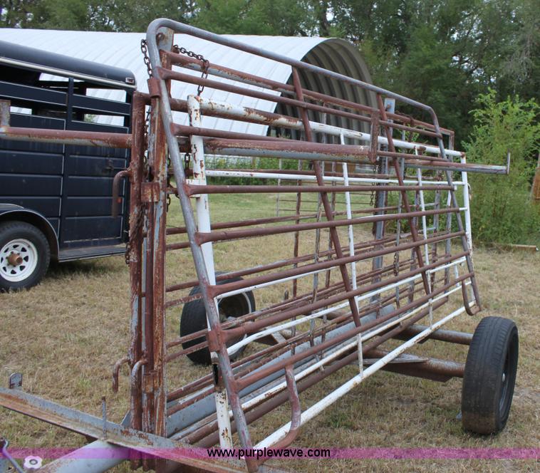 image for item A2858 Stroberg 10' portable panel trailer