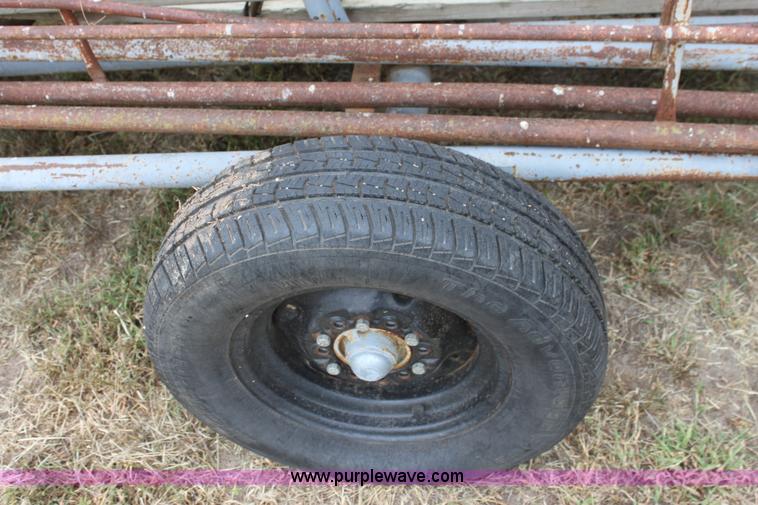 image for item A2859 Stroberg portable cattle chute