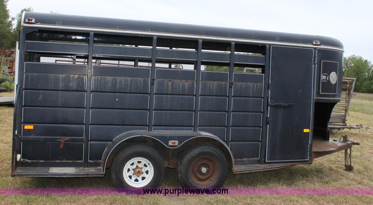 image for item A2860 1992 CM tandem axle stock trailer