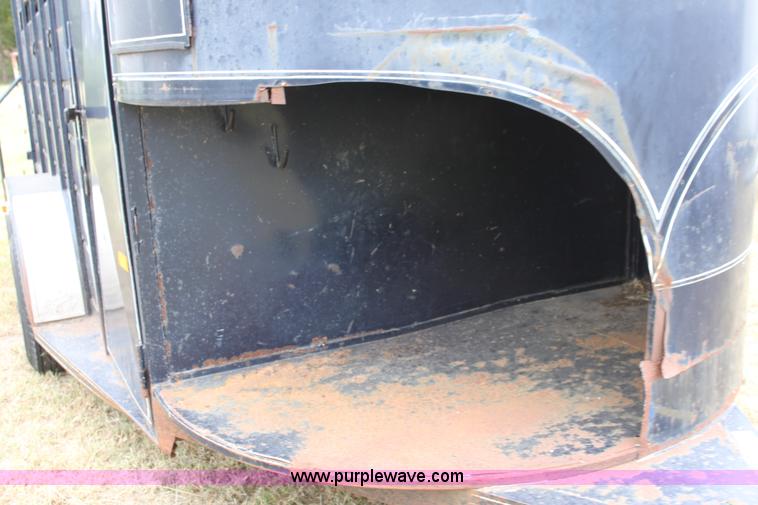 image for item A2860 1992 CM tandem axle stock trailer