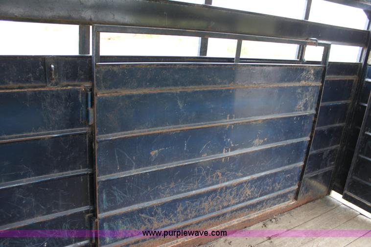 image for item A2860 1992 CM tandem axle stock trailer