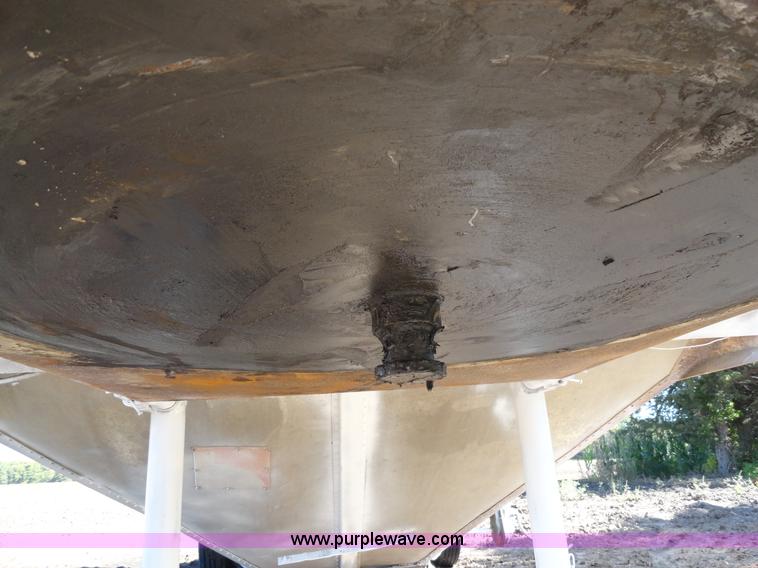 image for item A3106 1974 24' grain trailer