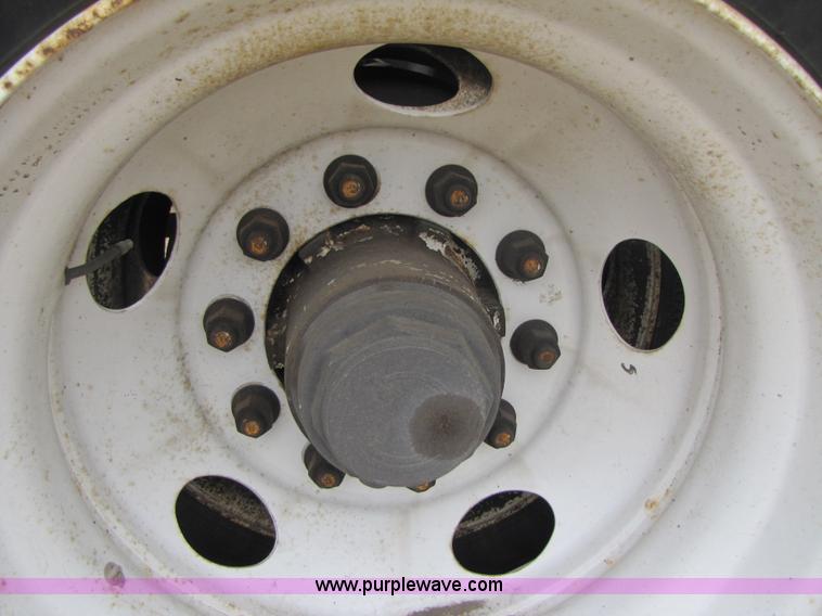 image for item C9539 Single axle semi trailer dolly