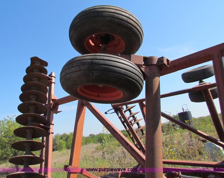 image for item D9035 Sunflower 28' folding disk