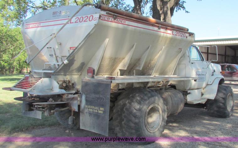 image for item D9036 Chevrolet C60 spreader truck