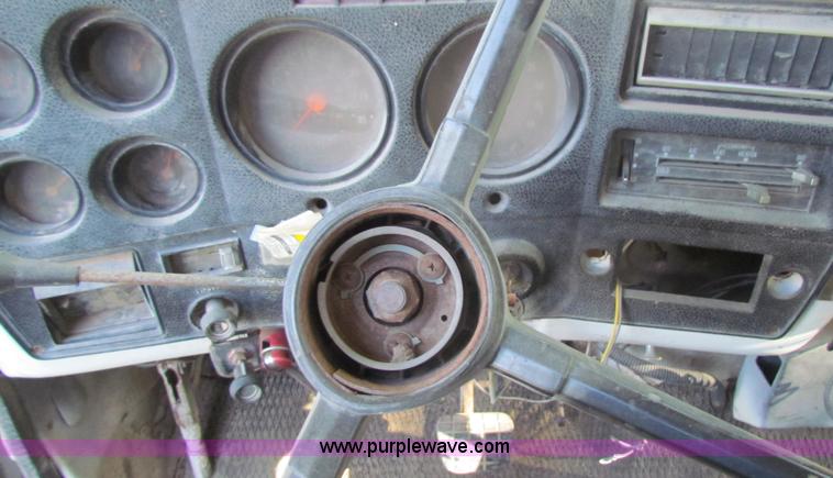 image for item D9036 Chevrolet C60 spreader truck