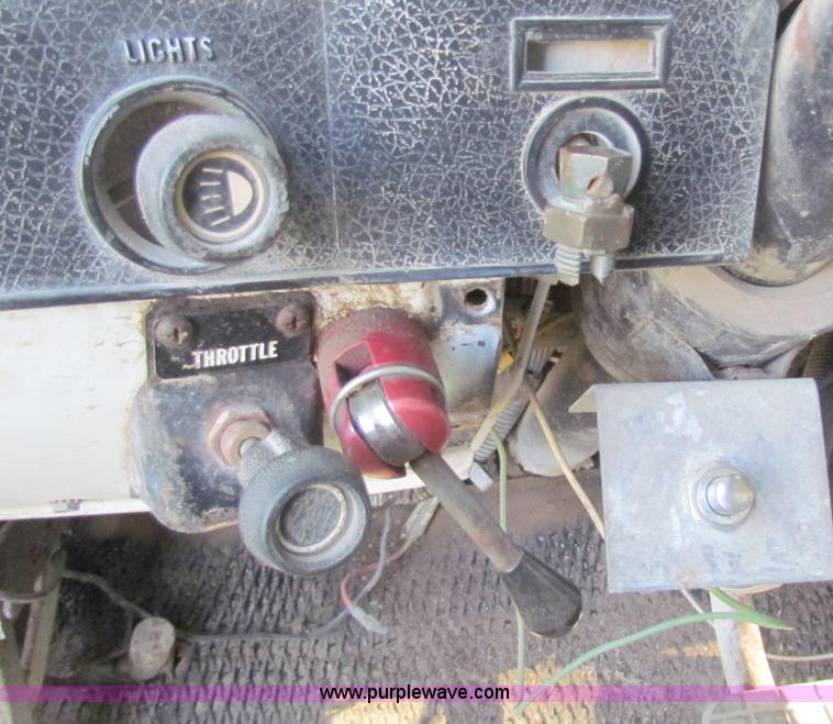 image for item D9036 Chevrolet C60 spreader truck