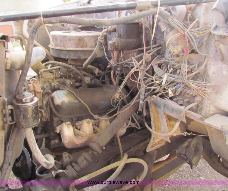 image for item D9036 Chevrolet C60 spreader truck