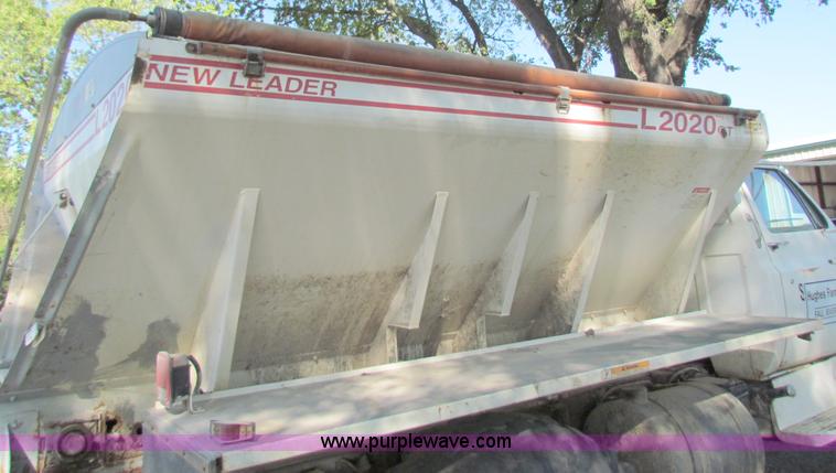 image for item D9036 Chevrolet C60 spreader truck