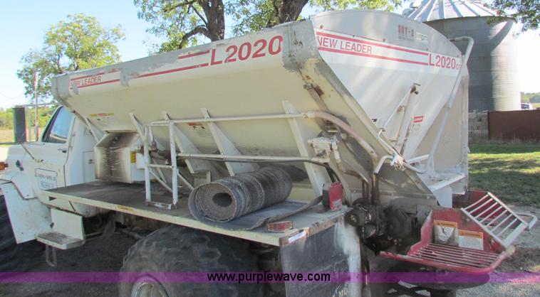 image for item D9036 Chevrolet C60 spreader truck