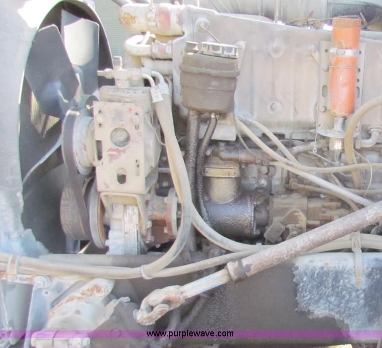 image for item D9037 1988 Peterbilt 377 semi truck