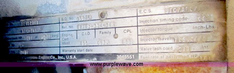 image for item D9037 1988 Peterbilt 377 semi truck