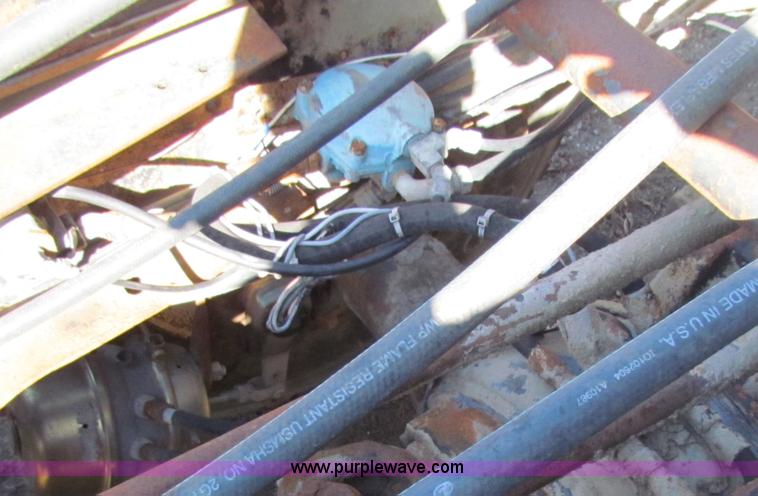 image for item D9037 1988 Peterbilt 377 semi truck