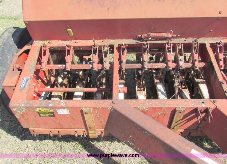 image for item D9041 International 510 12' drill