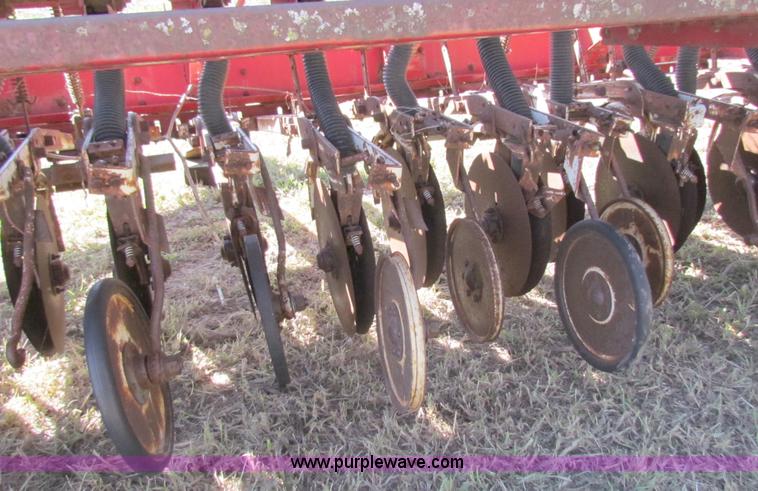 image for item D9041 International 510 12' drill