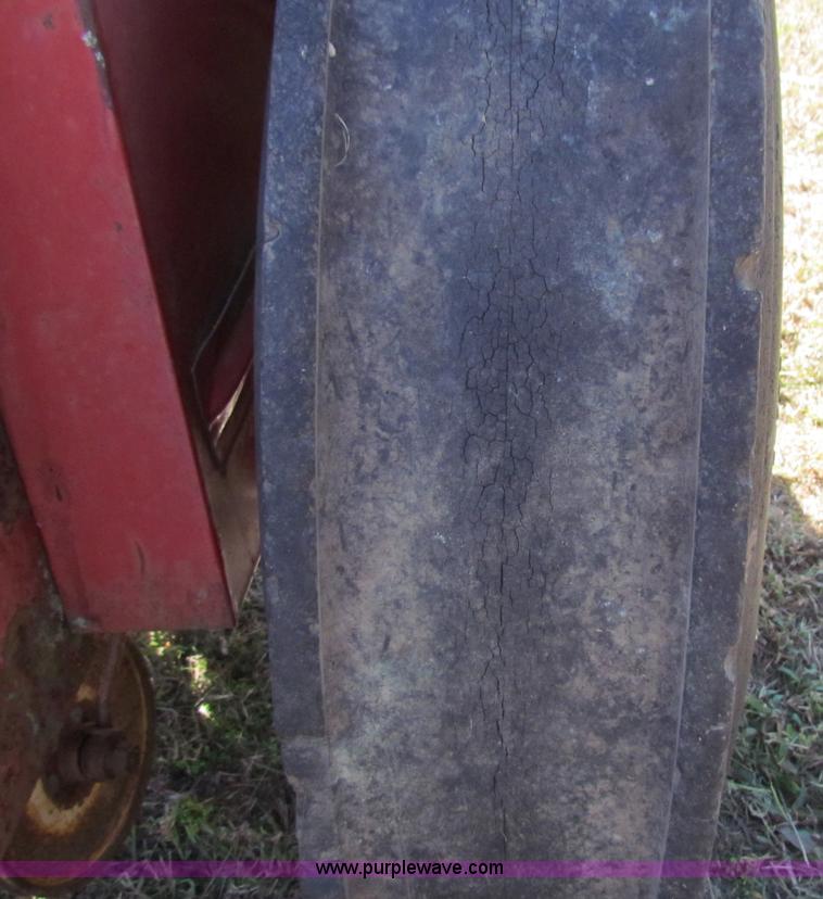 image for item D9041 International 510 12' drill