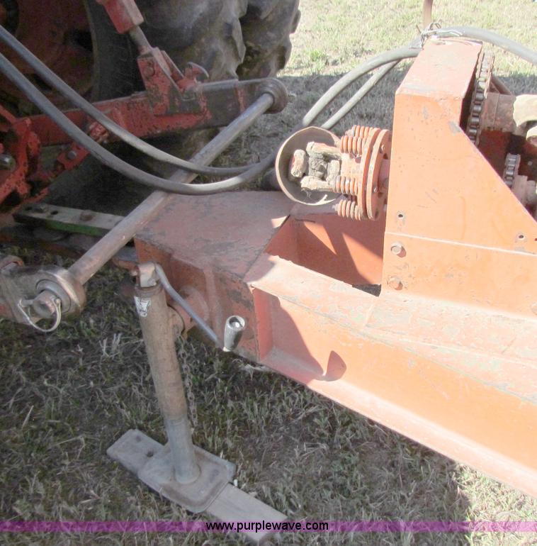 image for item D9043 Wetmore 400 bushel grain cart