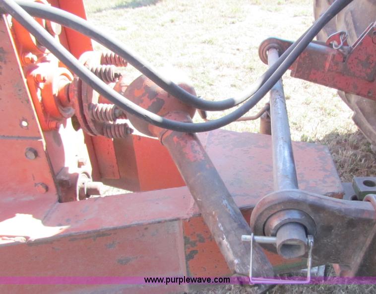 image for item D9043 Wetmore 400 bushel grain cart