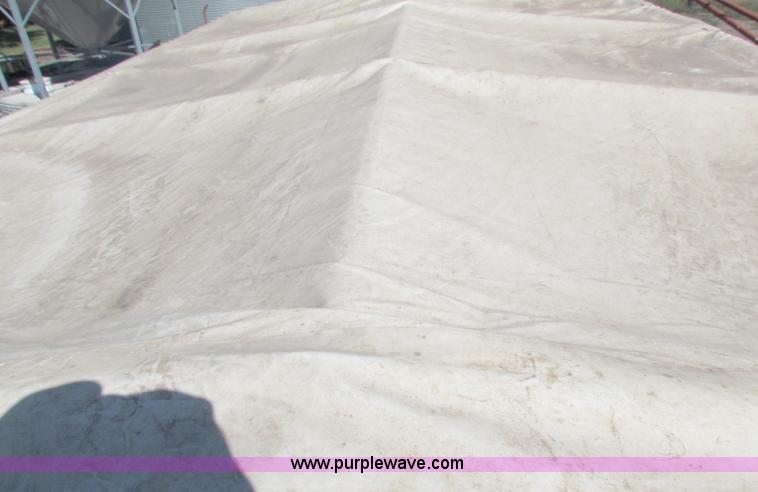 image for item D9043 Wetmore 400 bushel grain cart