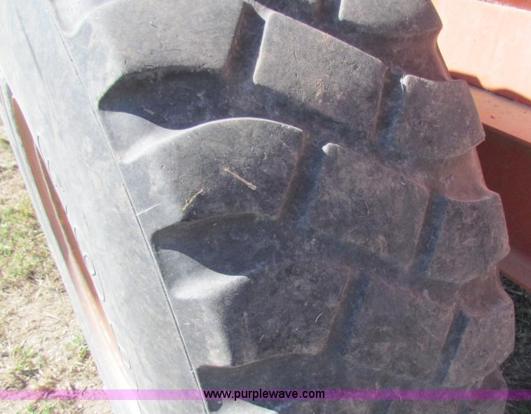 image for item D9043 Wetmore 400 bushel grain cart