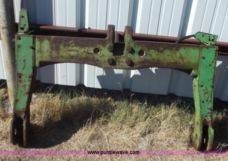 image for item F9557 John Deere Category III quick hitch