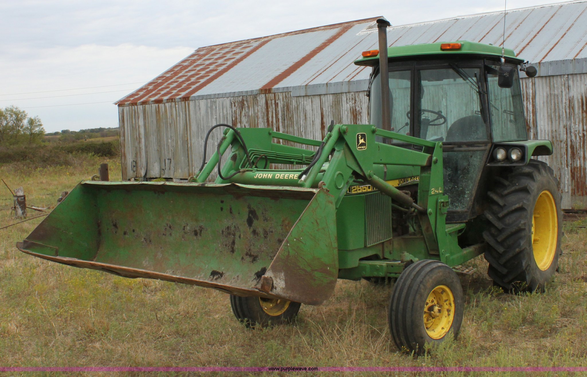 1984 John Deere 2550 tractor in Gridley, KS Item A2843 sold Purple Wave