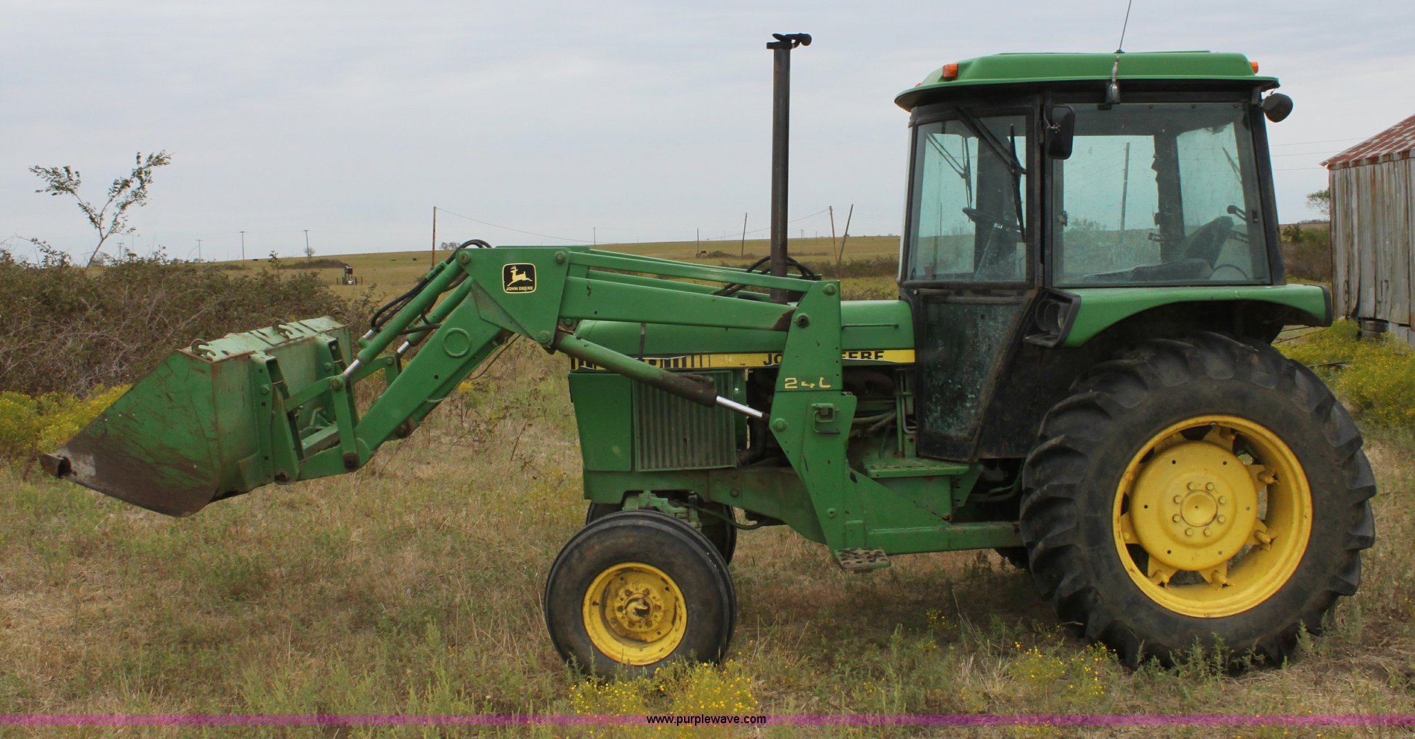 1984 John Deere 2550 tractor in Gridley, KS Item A2843 sold Purple Wave