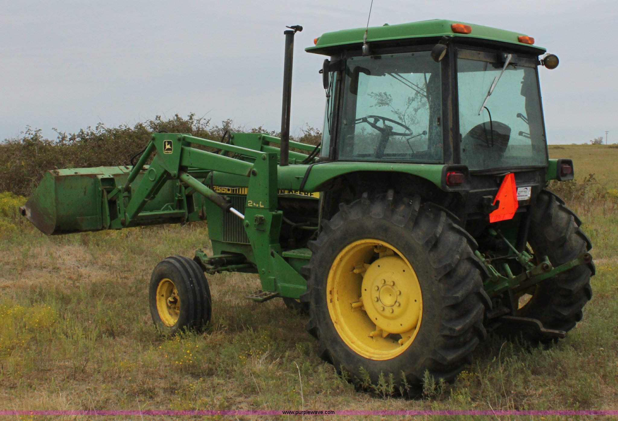 1984 John Deere 2550 tractor in Gridley, KS Item A2843 sold Purple Wave