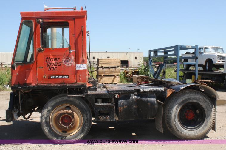 image for item A2166 American Coleman 3044BC-1 yard truck