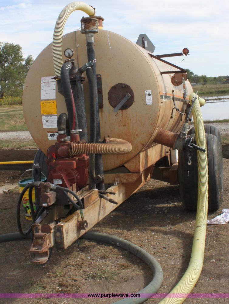 image for item A2695 Clay 2250 Honey Wagon vacuum tank