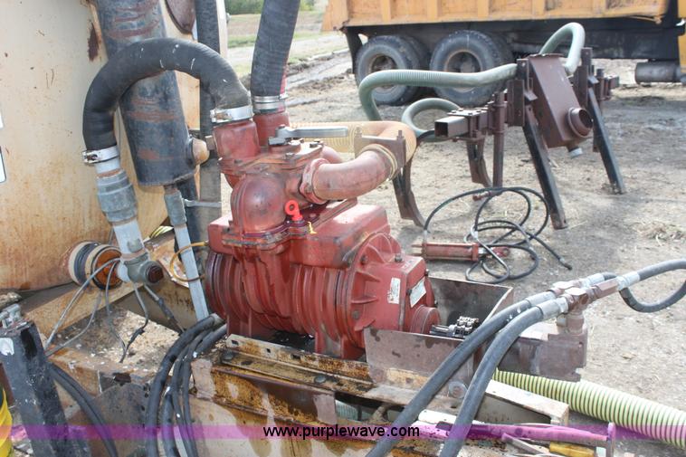 image for item A2695 Clay 2250 Honey Wagon vacuum tank