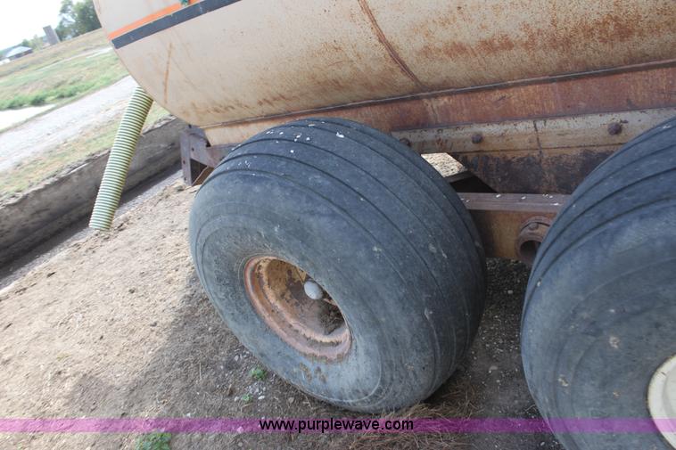 image for item A2695 Clay 2250 Honey Wagon vacuum tank